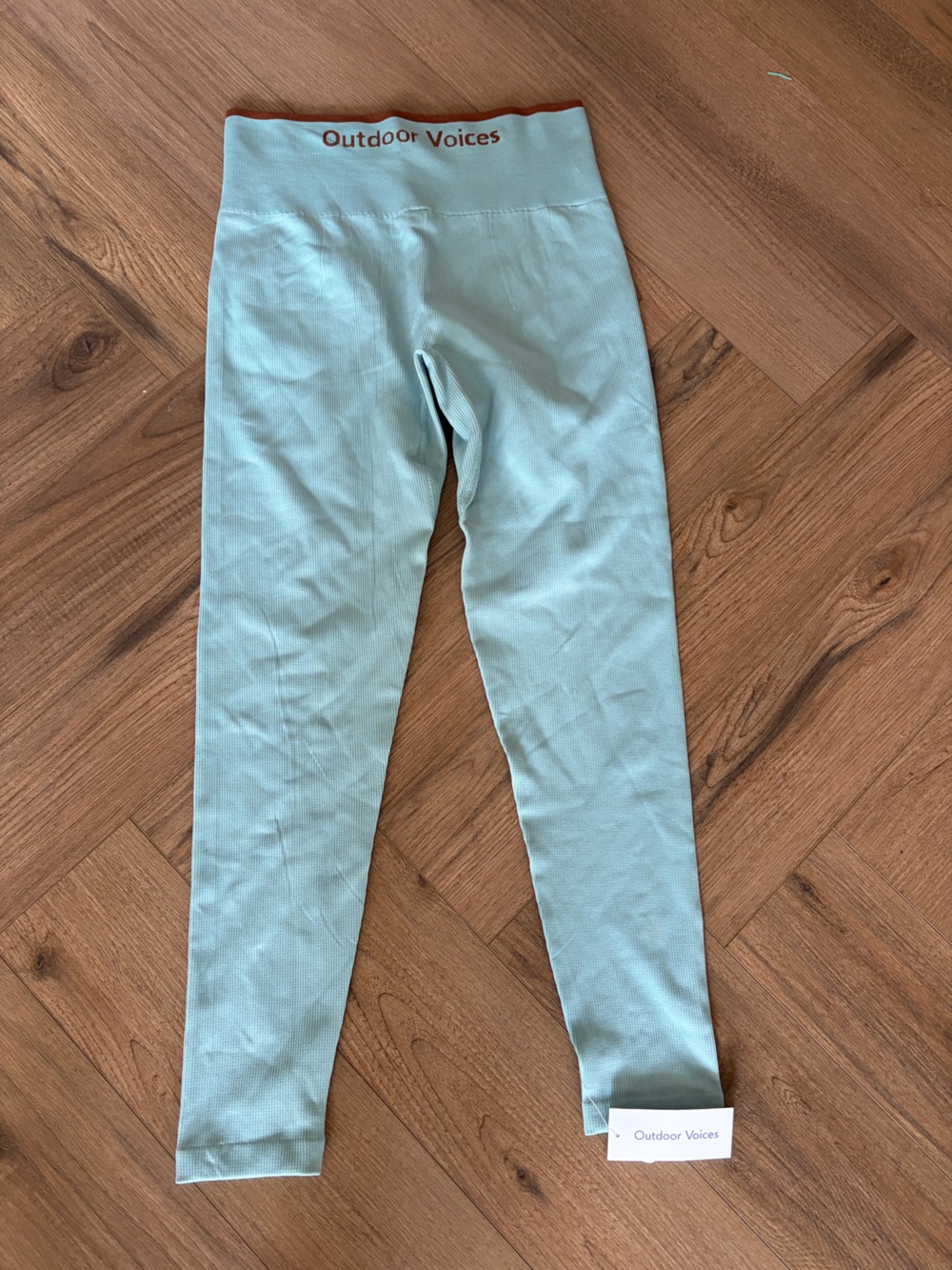 NWT Outdoor Voices women’s leggings Tiffany medium